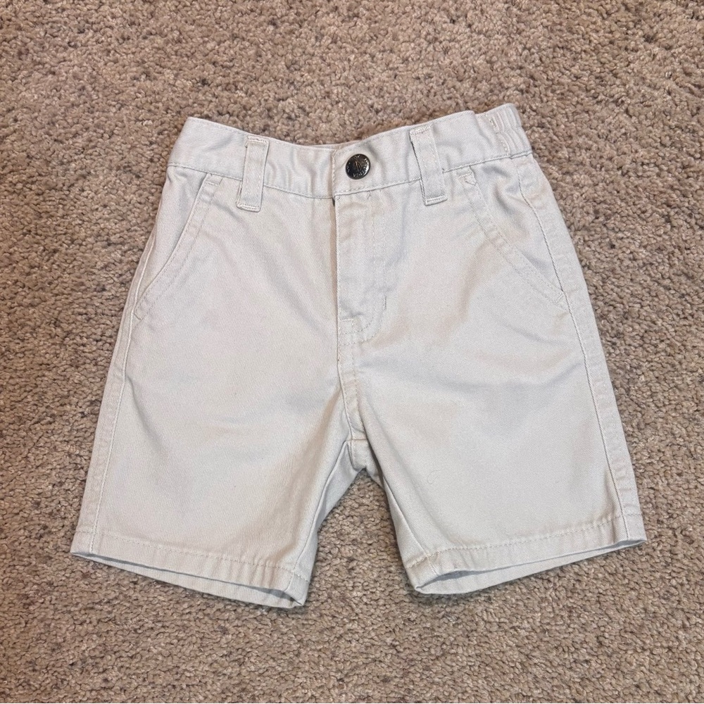 Nautica Khaki Classic Shorts Versatile Cotton Blend, size 12 months.